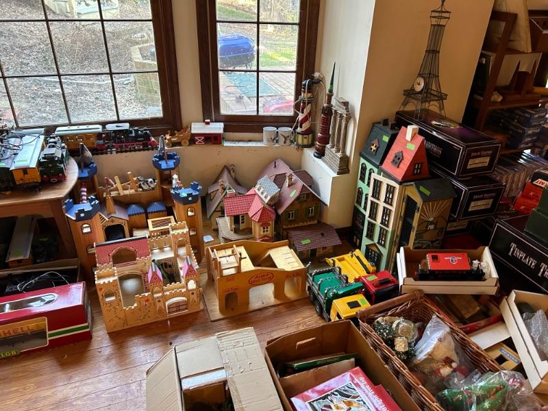 Arlington Estate Sale