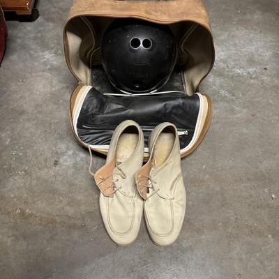 Menâ€™s bowling ball and shoes