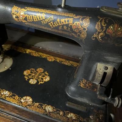 White Family Rotary USA Sewing machine