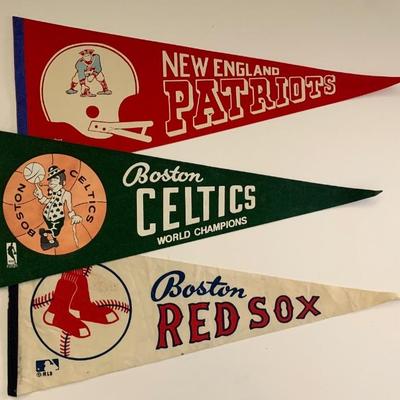 These and the following pennants are all from the 1960-1970's