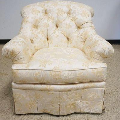1100	SHERRILL UPHOLSTERED ARM CHAIR WITH TUFTED BACK AND SIDES
