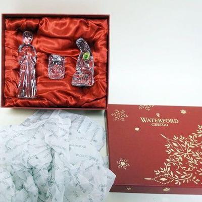 1015	WATERFORD CRYSTAL NATIVITY HOLY FAMILY
