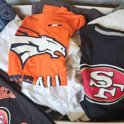 MME217 - Mystery Lot Men's Clothing
