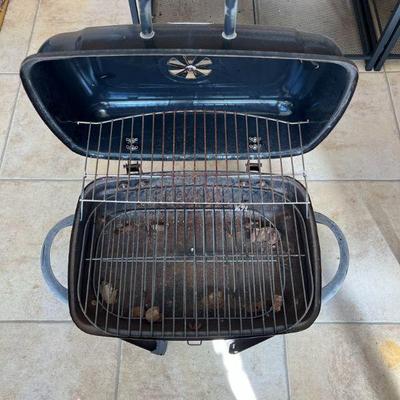 MME047- Uniflame Portable Bbq Charcoal Grill 