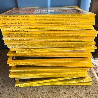 MME106- Assorted National Geographic Magazine's 