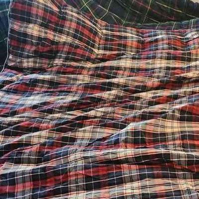 MME153 - Designer Blankets (2)