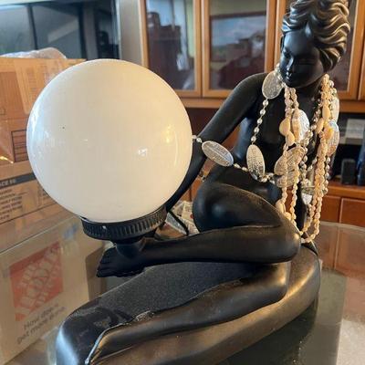 MME175- Lady & The Moon Table Lamp