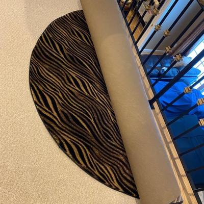 Brand New Oval rug - never used