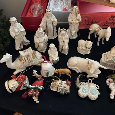 Lenox  nativity set

