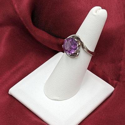 Amethyst and Sterling 925 Ring Size 5.5