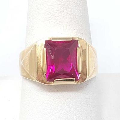 #744 â€¢ 14k Gold Ring with Pink Sapphire Stone, 6g
