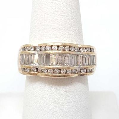 #697 â€¢ 14k Gold Ring with Diamonds
