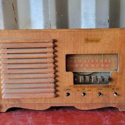 #15050 â€¢ Vintage Firestone Radio

