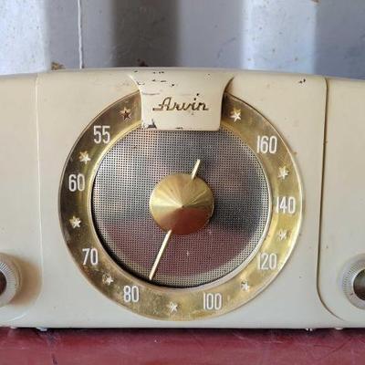 #15016 â€¢ Vintage Arvin Radio

