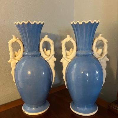 2 matching vases. French ,hand painted 19th century pair of vases. They are commonly referred to as Old Paris. In very good condition....