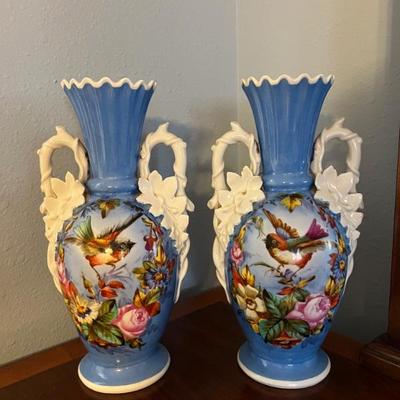 2 matching vases. $750 French ,hand painted 19th century pair of vases. They are commonly referred to as Old Paris. In very good...