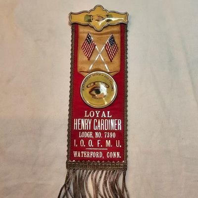 https://www.auctionninja.com/stress-free-estate-services-llc/sales/details/important-collection-advertising-ephemera-glass-bottles-photos...