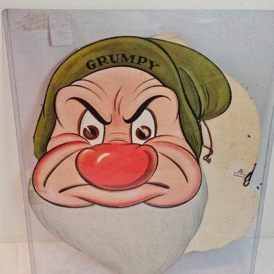 https://www.auctionninja.com/stress-free-estate-services-llc/sales/details/important-collection-advertising-ephemera-glass-bottles-photos...