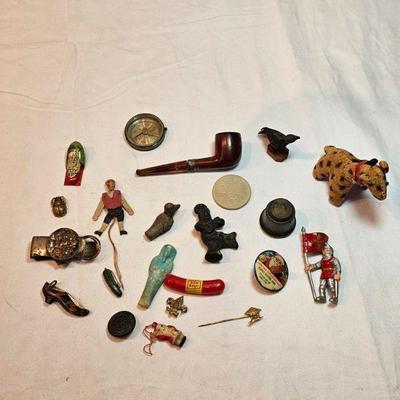 https://www.auctionninja.com/stress-free-estate-services-llc/sales/details/important-collection-advertising-ephemera-glass-bottles-photos...