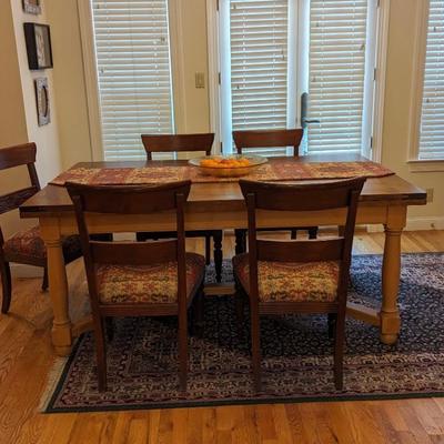 Self extending handmade table