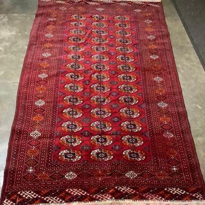 TRCR808 Natutal Fiber Rug	Four foot by seven foot natural fiber rug. No maker listed. Some discoloration on edges.
