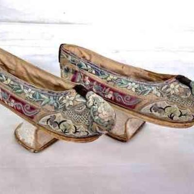BIHY103 Antique Chinese Manchu Shoes	A pair of antique Chinese Manchu shoes. These pedestal shoes were made for a women with unbound...