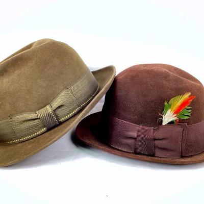 BIHY936 2 Vintage Men's XXX Beaver Fedoras	Brown fedora with colorful feather - Resistol, a Byer Rubnuch product, kitten finish XXX...