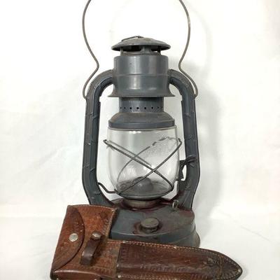 REEM202 Coast Cutlery Hatchet & Dietz Lantern	Dietz No2 D-Lite lantern, wasn't able to test but looks like to be in good...