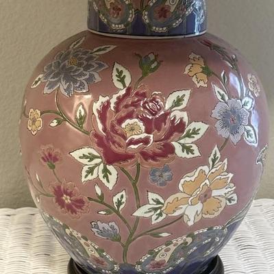 Asian Style Floral Ceramic Lamp w/ Shade