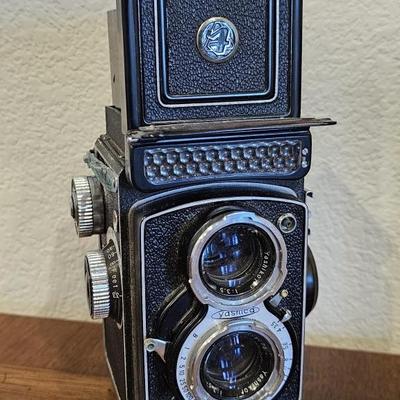 Vintage Yashica LM Camera in Box w/ Leather Case