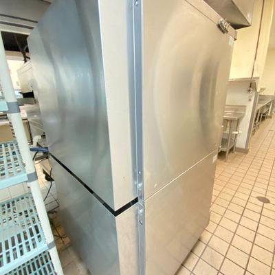 https://auctions4america.proxibid.com/Auctions-4-America/Bar-and-Lounge-Complete-Kitchen-Dining-Room/event-catalog/255252