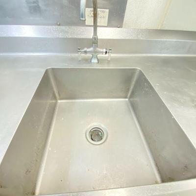 https://auctions4america.proxibid.com/Auctions-4-America/Bar-and-Lounge-Complete-Kitchen-Dining-Room/event-catalog/255252