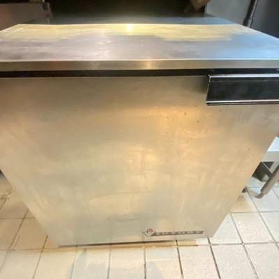 https://auctions4america.proxibid.com/Auctions-4-America/Bar-and-Lounge-Complete-Kitchen-Dining-Room/event-catalog/255252