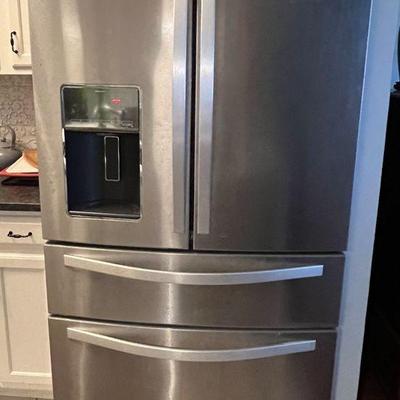 Whirlpool stainless steel refrigerator 