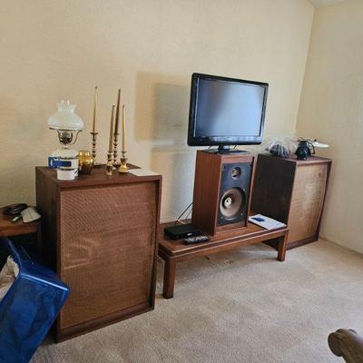 The owner decided to keep the speakers.