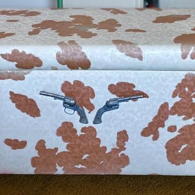 Vintage 50s/60s Cowboy & Cowgirl Toy Chest
