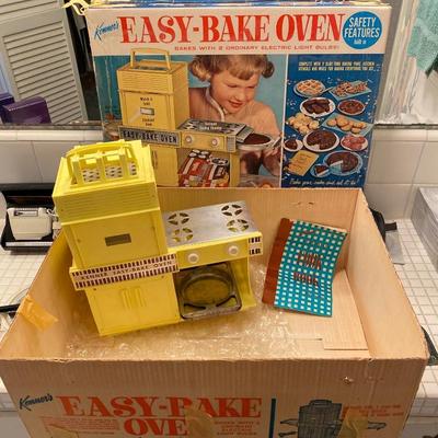 Kenner Easy Bake Oven 1960's