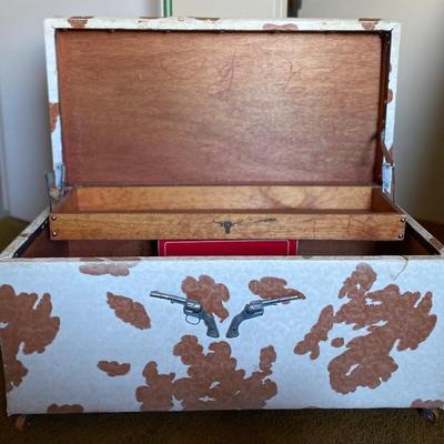 Vintage 50s/60s Cowboy & Cowgirl Toy Chest
