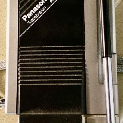 Vintage 1983 Panasonic Travelvision B&W Model TR-1031P
