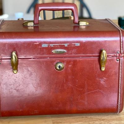 Vintage Samsonite Leather Train Case W/Tray and Key!
