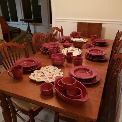 Ethan Allen table w/ 2 leaves,6 chairs
