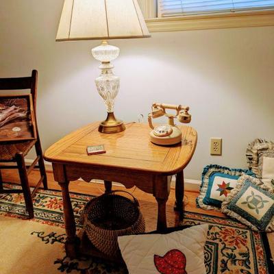 Oak end table
