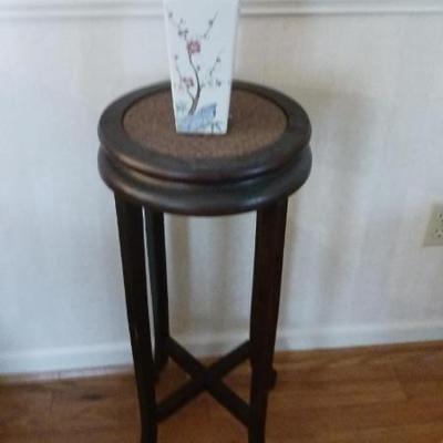 Small table or plant stand