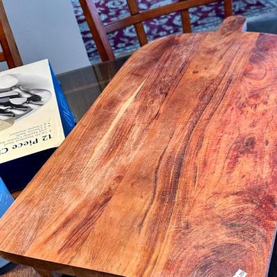 Wood cutting board / serving tray