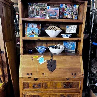 Pine Dropfront Desk/Cabinet