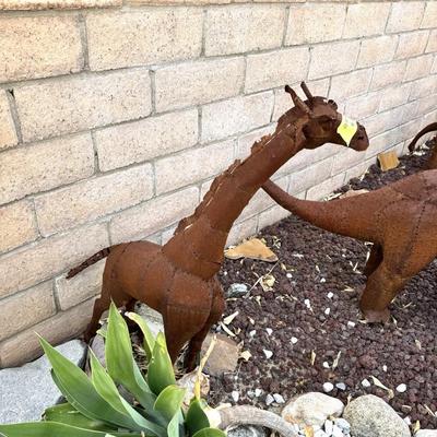 Giraffe Yard Art
