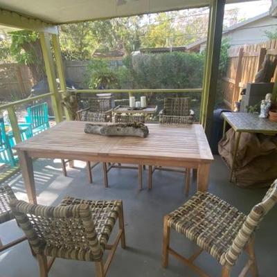 Isola Frontgate Teakwood table and 8 chairs 30 x 76 x 39