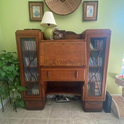 English Desk with shelves 47 x 47.5 x 16