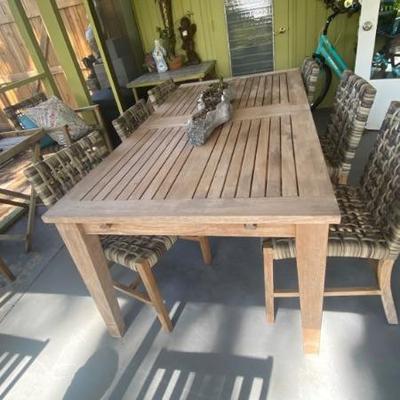 Isola Frontgate Teakwood table and 8 chairs 30 x 76 x 39
