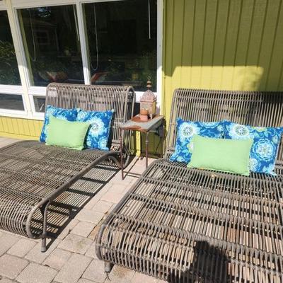 EXtra large chaise lounge chairs